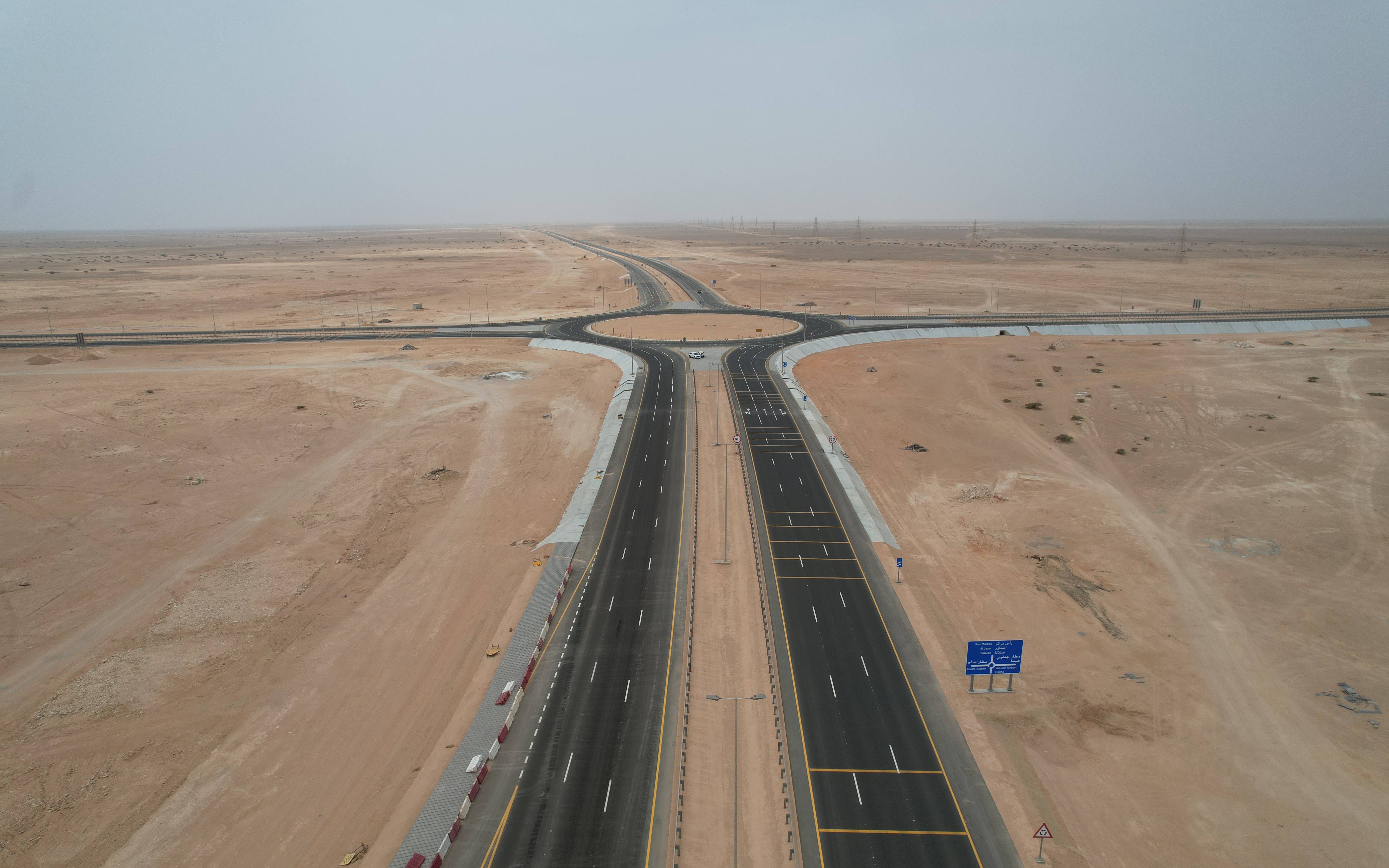 Traffic movement opens on the Duqm Airport - Ras Markaz dual carriageway project
