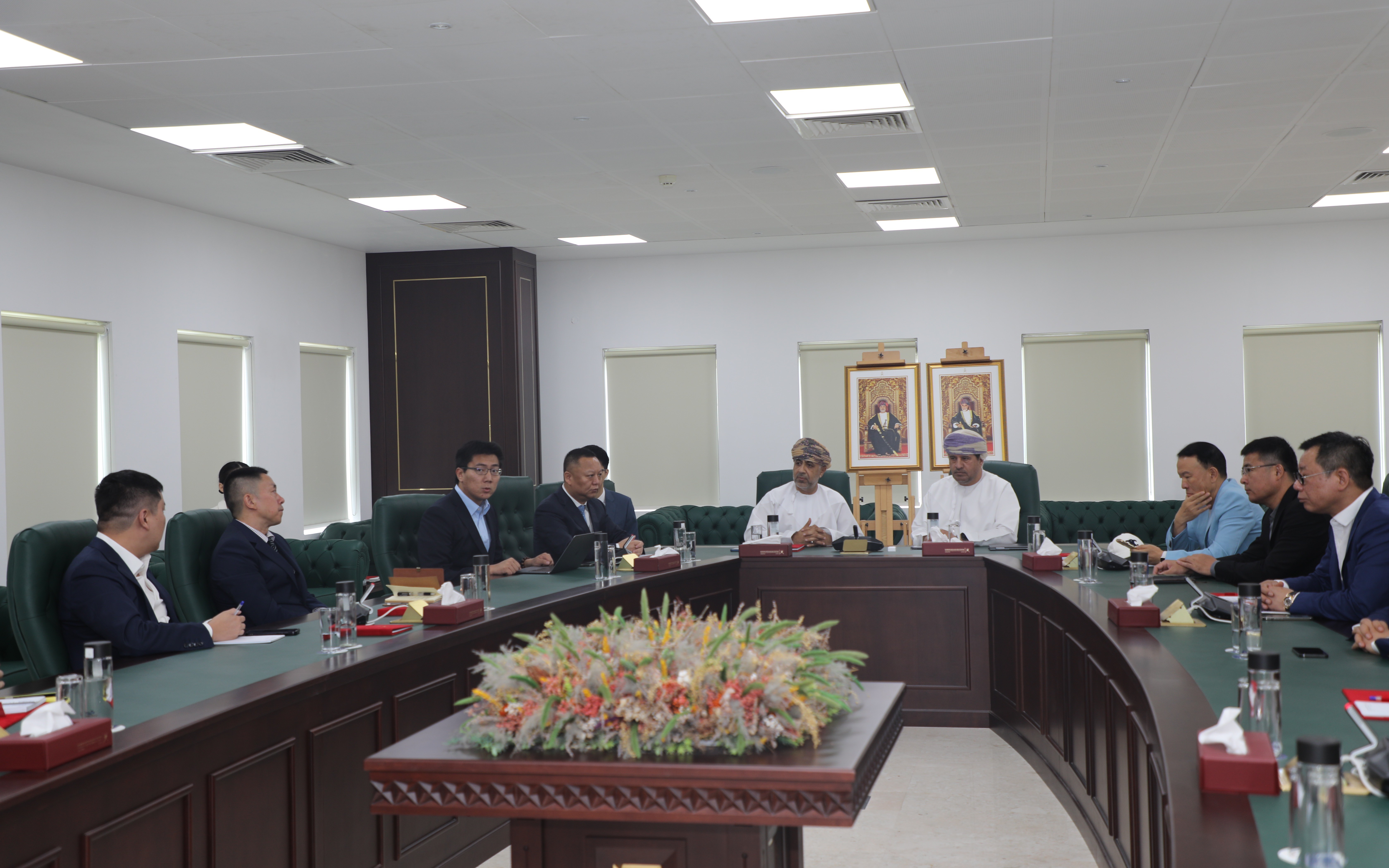 A Chinese delegation discusses investment opportunities in special economic zones, industrial and free zones
