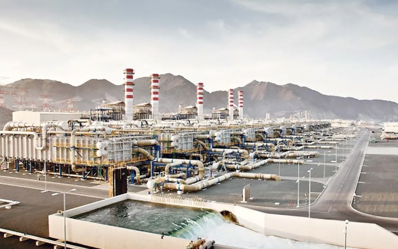 Integrated Electricity and Water Plant